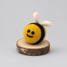 Load image into Gallery viewer, Bumble Bee Needle Felting Kit