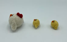 Load image into Gallery viewer, Hen and Chick Needle Felting Kit