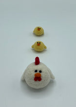 Load image into Gallery viewer, Hen and Chick Needle Felting Kit