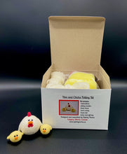 Load image into Gallery viewer, Hen and Chick Needle Felting Kit