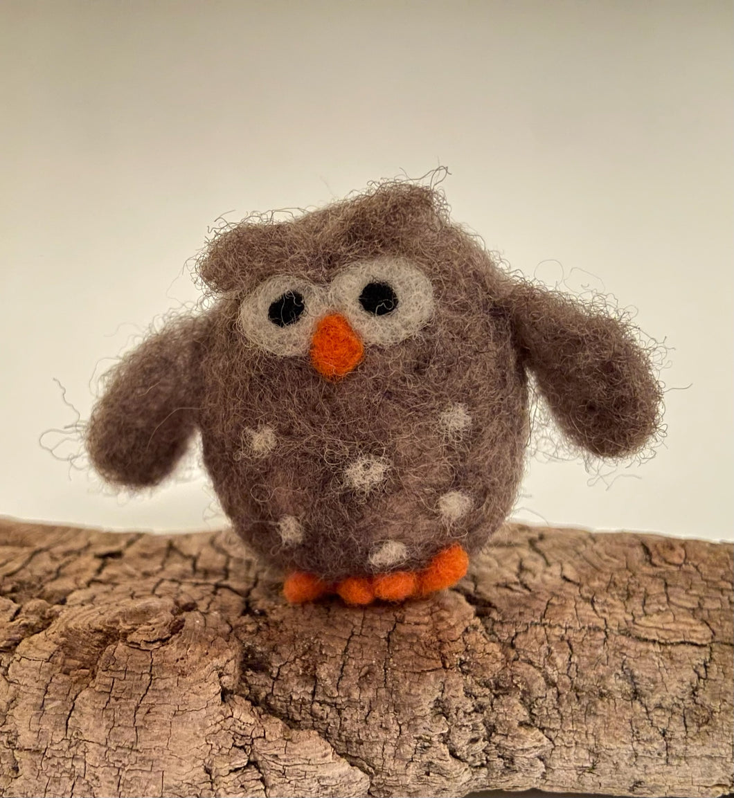 Hootiful Owl Needle Felting Kit