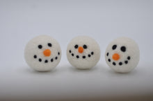Load image into Gallery viewer, felted snowmen
